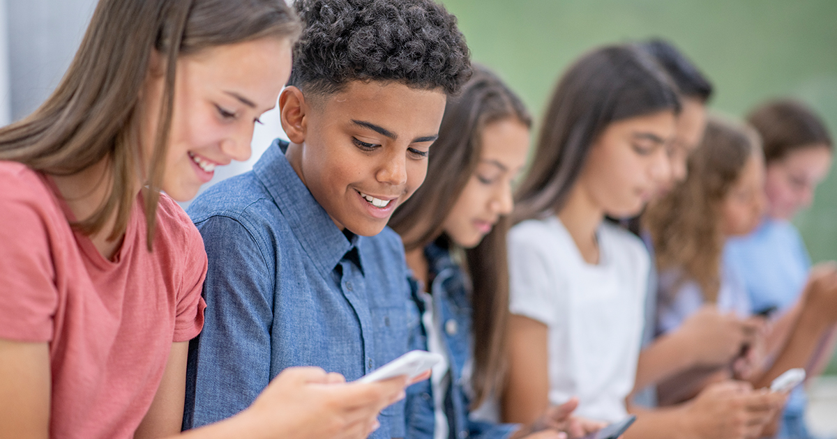 4 Great Smartphones for Teens